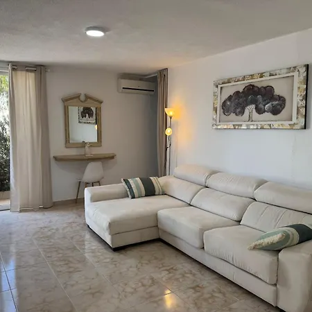 Americas 4-bedroom Nearby The Private Parking Villa *