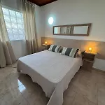 Americas 4-bedroom Nearby The Private Parking * Адехе