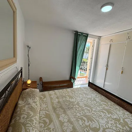 Americas 4-bedroom Nearby The Private Parking